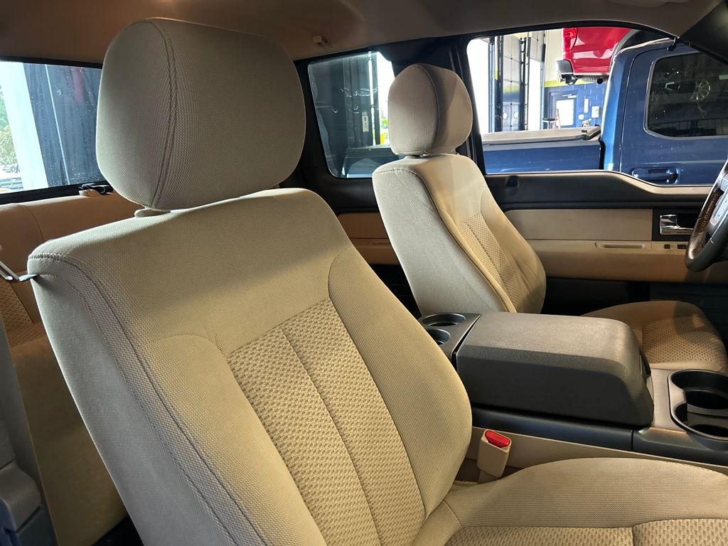 2012 Ford F-150 XLT photo 7