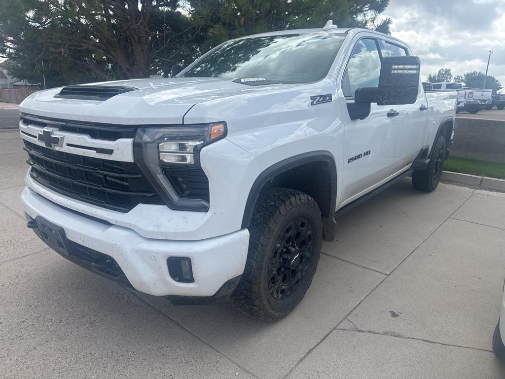 2024 Chevrolet Silverado 2500HD LTZ photo 3