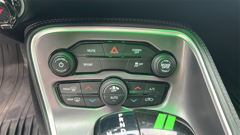 2019 Dodge Challenger SXT photo 19