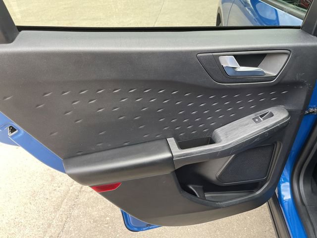 2020 Ford Escape SE Sport Hybrid photo 4