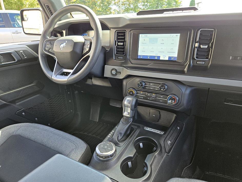 2022 Ford Bronco Base photo 11