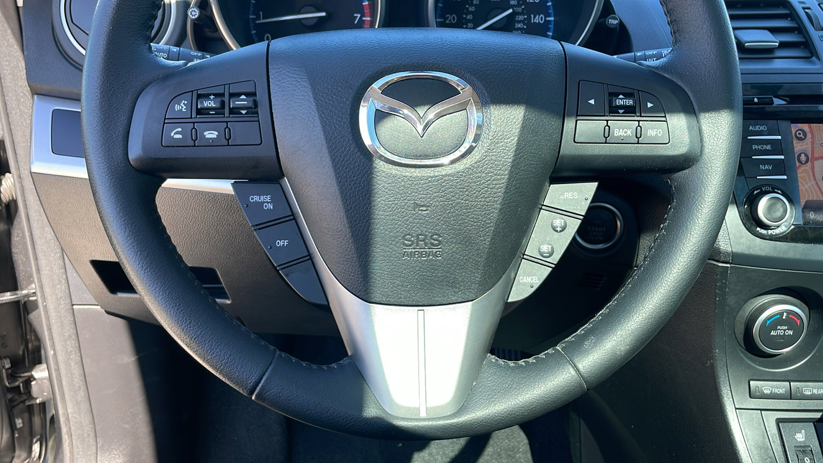 2013 Mazda Mazda3 Grand Touring photo 2