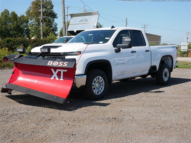 2025 Chevrolet Silverado 2500HD photo 2