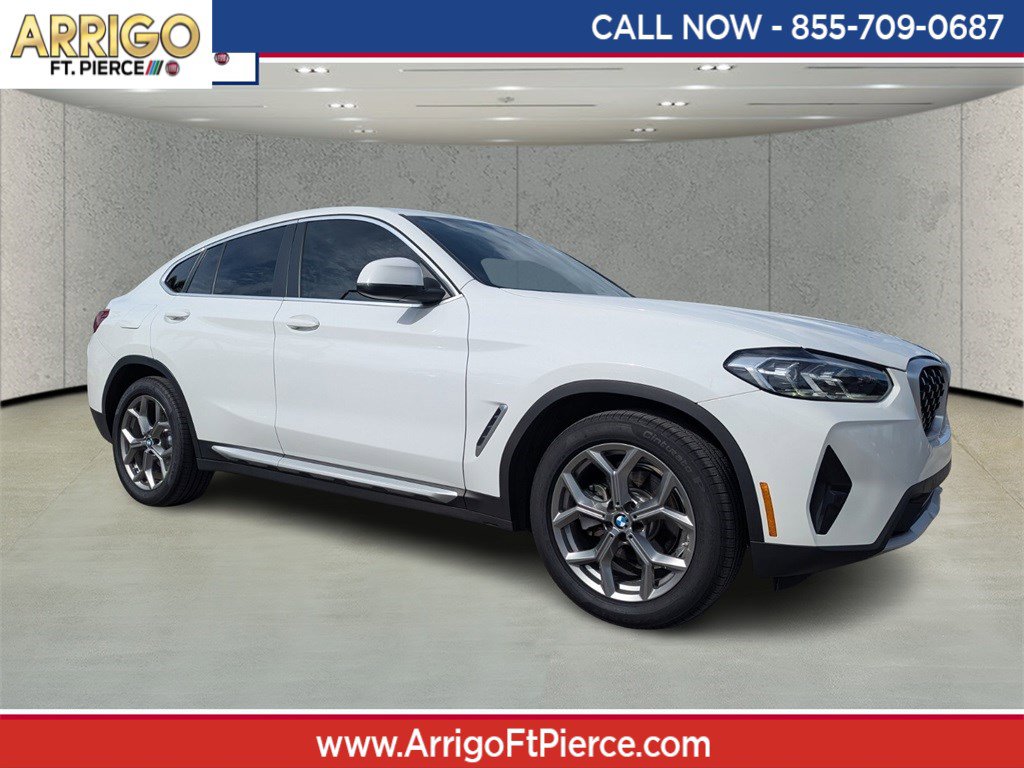 2023 BMW X4 30i's photo
