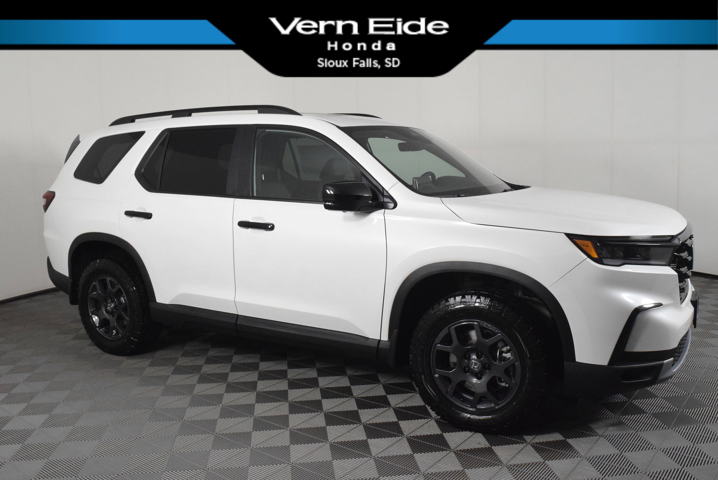 2025 Honda Pilot TrailSport's photo