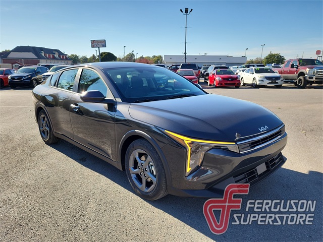 2025 Kia K4 LXS's photo