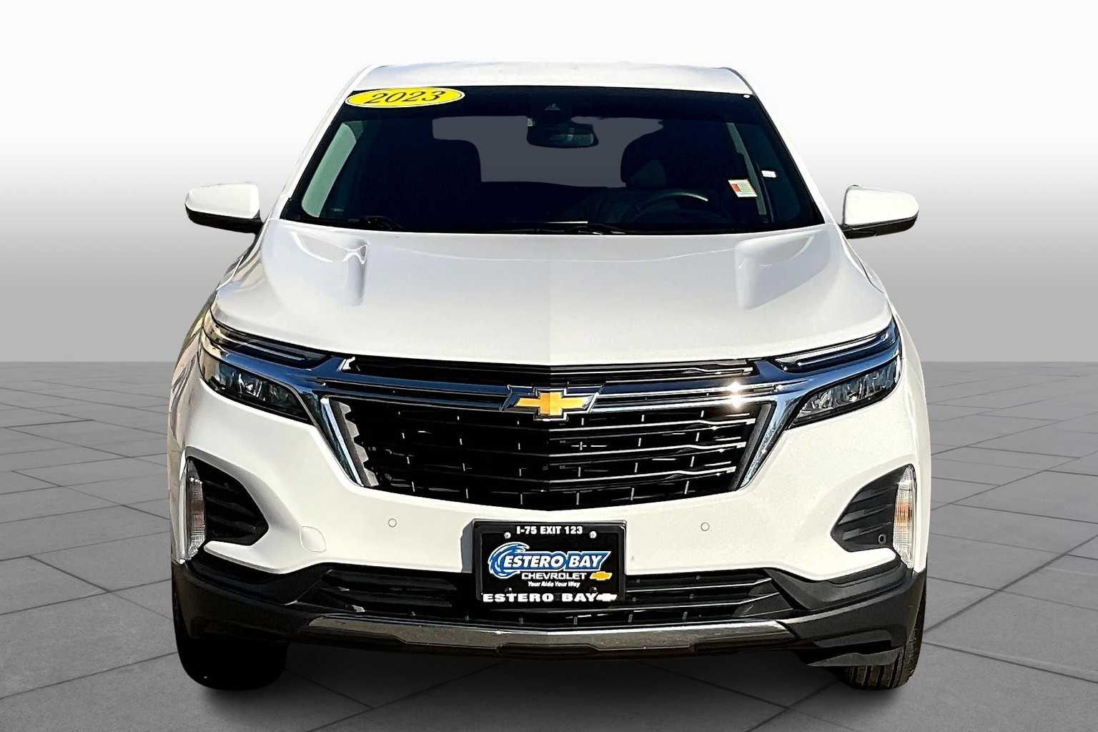 2023 Chevrolet Equinox LT photo 3