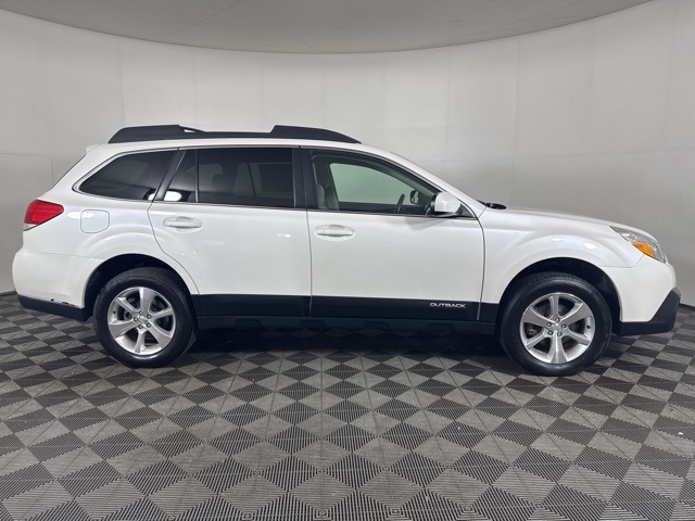 2014 Subaru Outback 2.5i photo 2