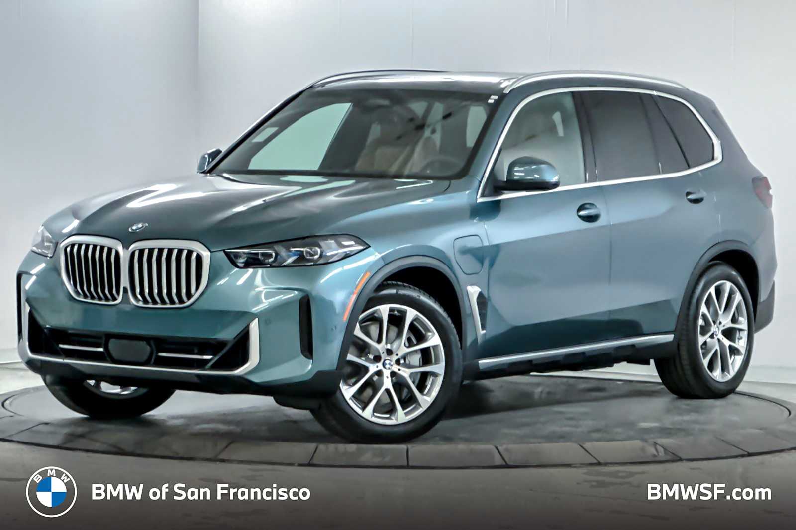 2026 BMW X5 50e's photo
