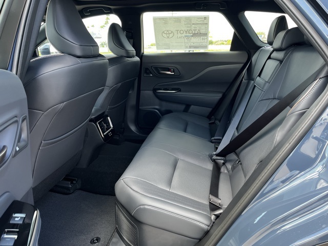 2025 Toyota Crown Signia Limited photo 18