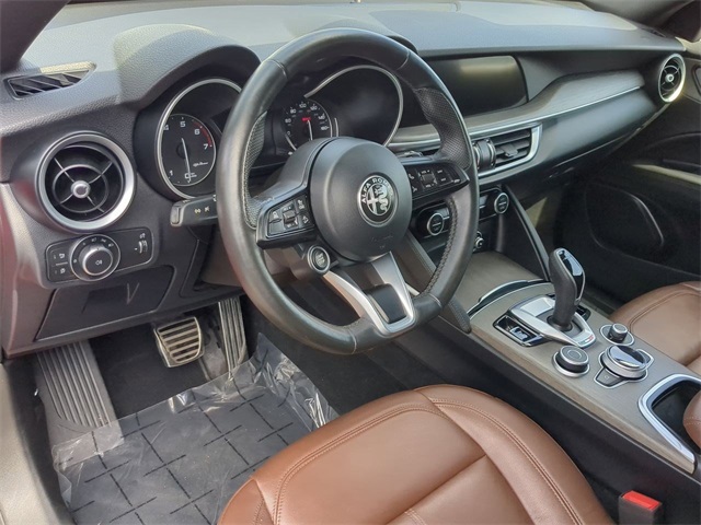 2022 Alfa Romeo Stelvio Ti photo 13