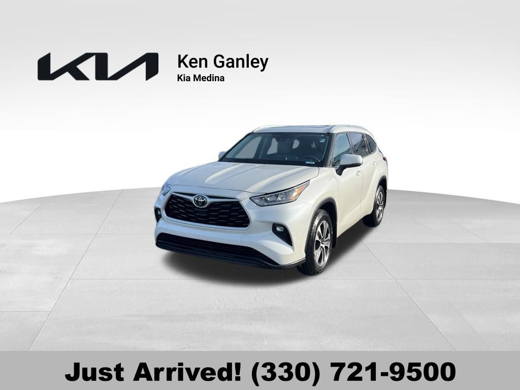 2020 Toyota Highlander XLE's photo