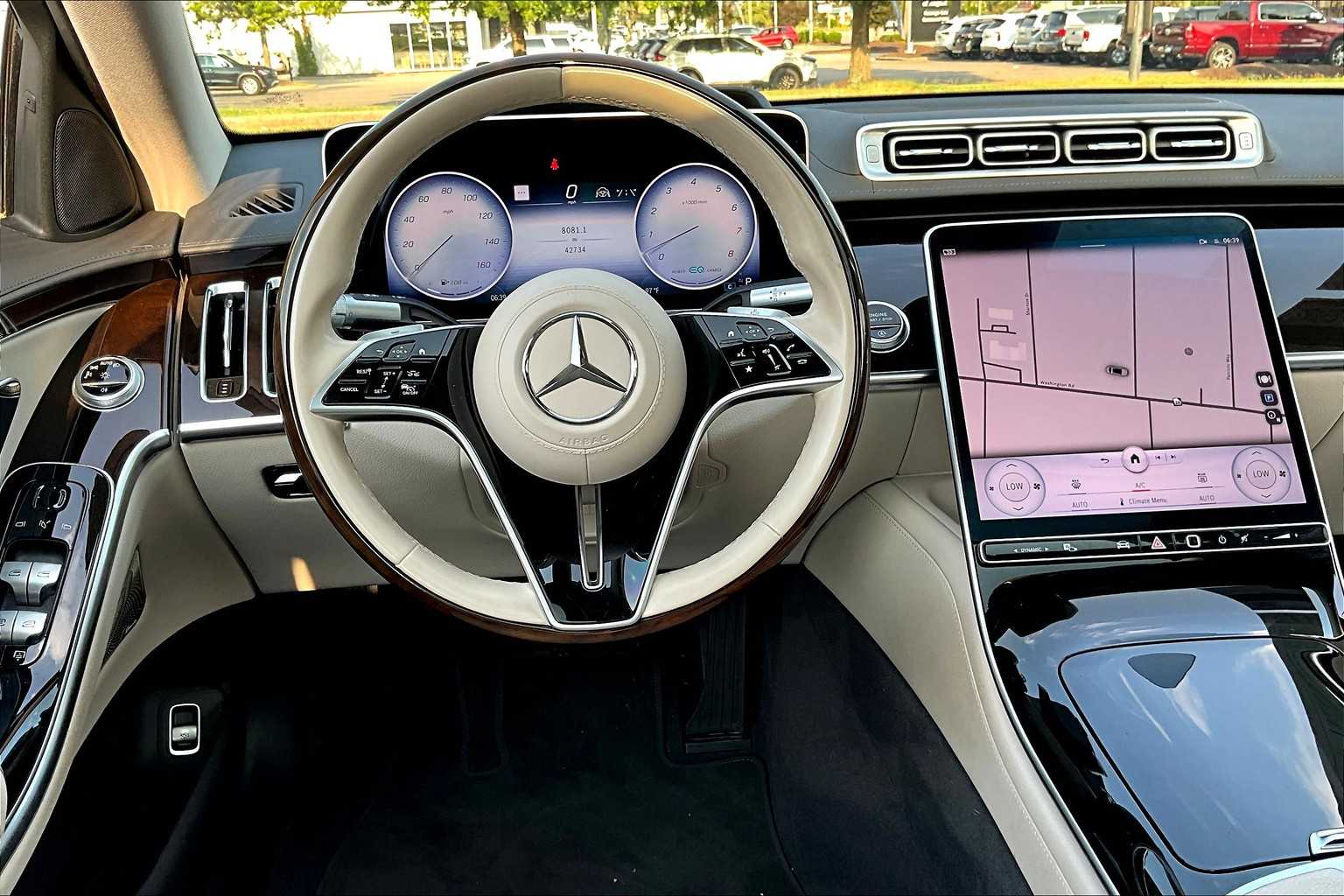 Image 4 of Certified Pre-Owned 2022 Mercedes-Benz S 500 AWD 4MATIC