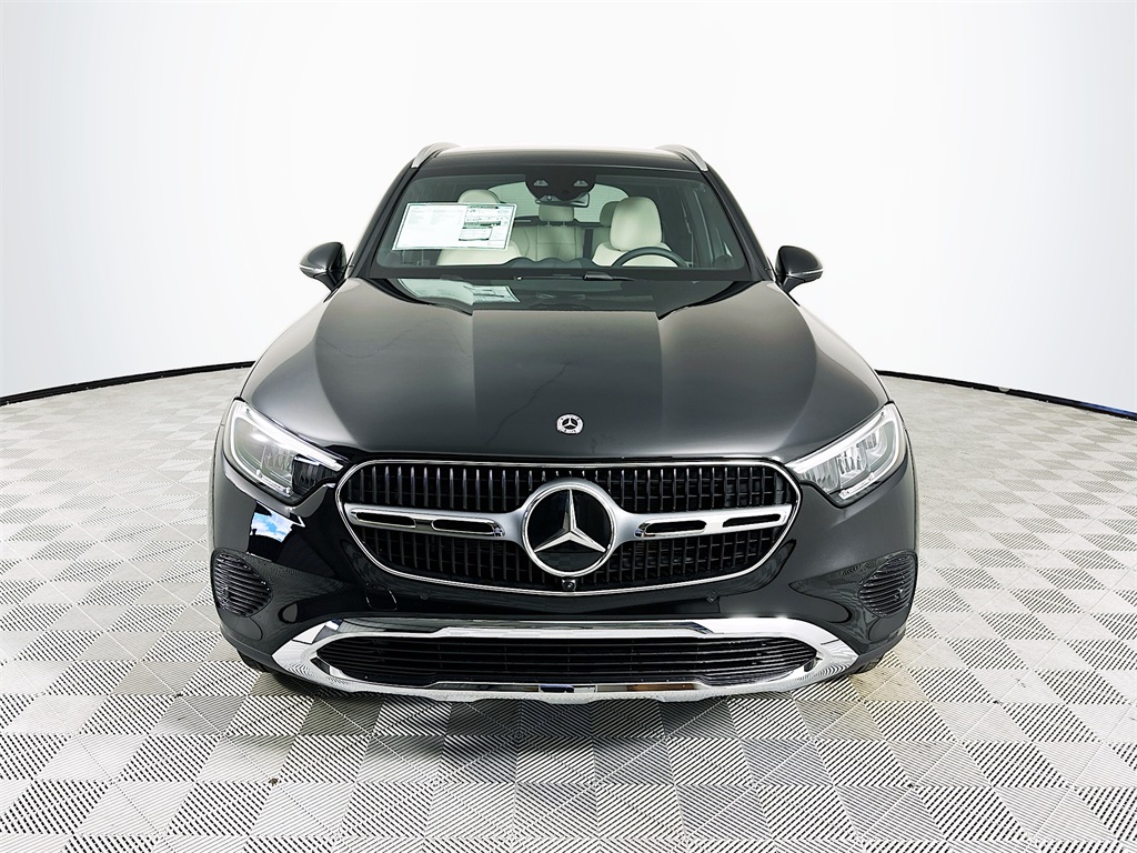 2026 Mercedes Benz GLC 300 4MATIC photo 2