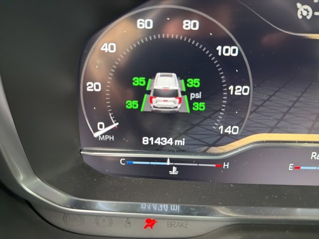 2022 Gmc Yukon SLT photo 2