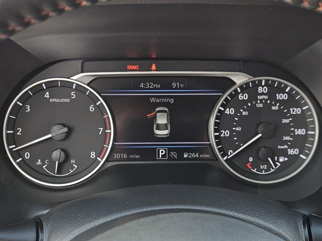 2024 Nissan Sentra SR photo 11