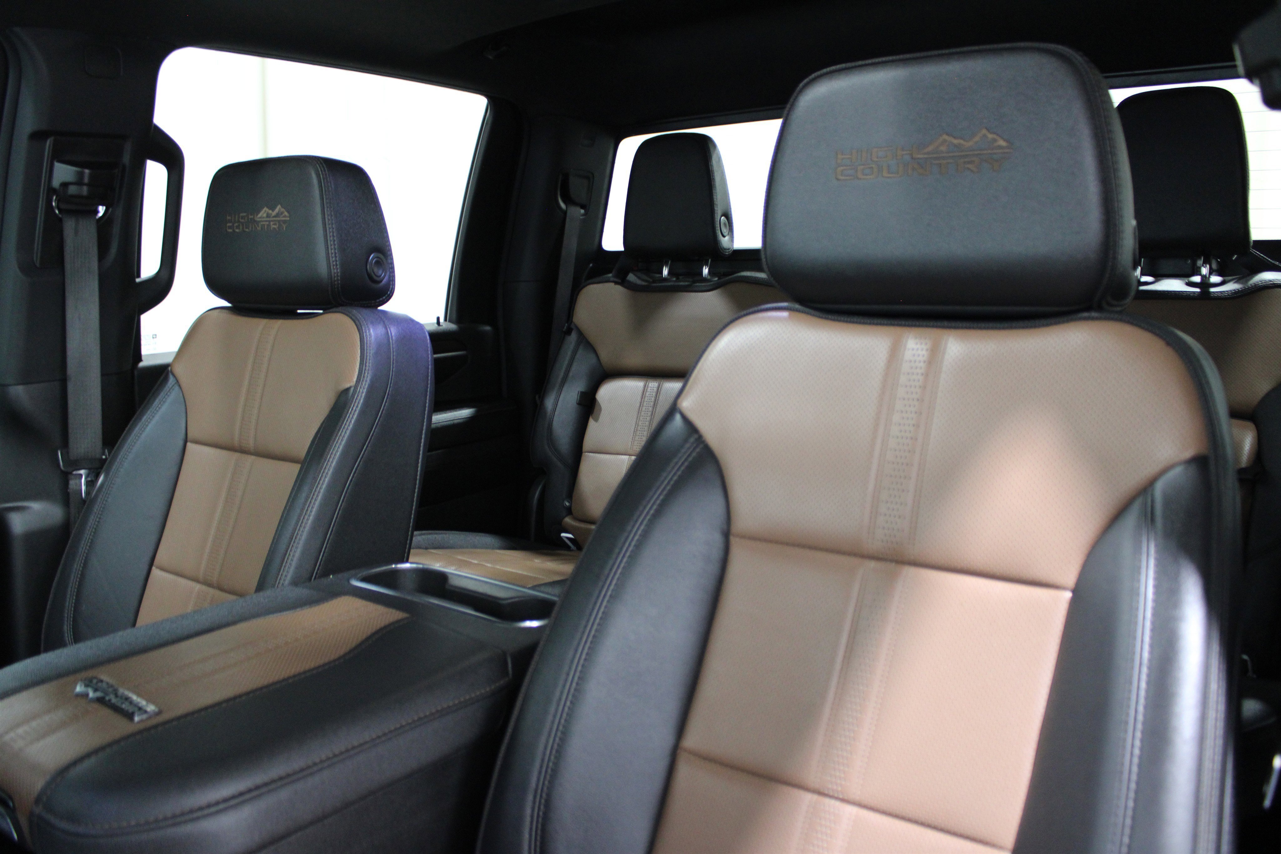 2024 Chevrolet Silverado 3500HD High Country photo 4