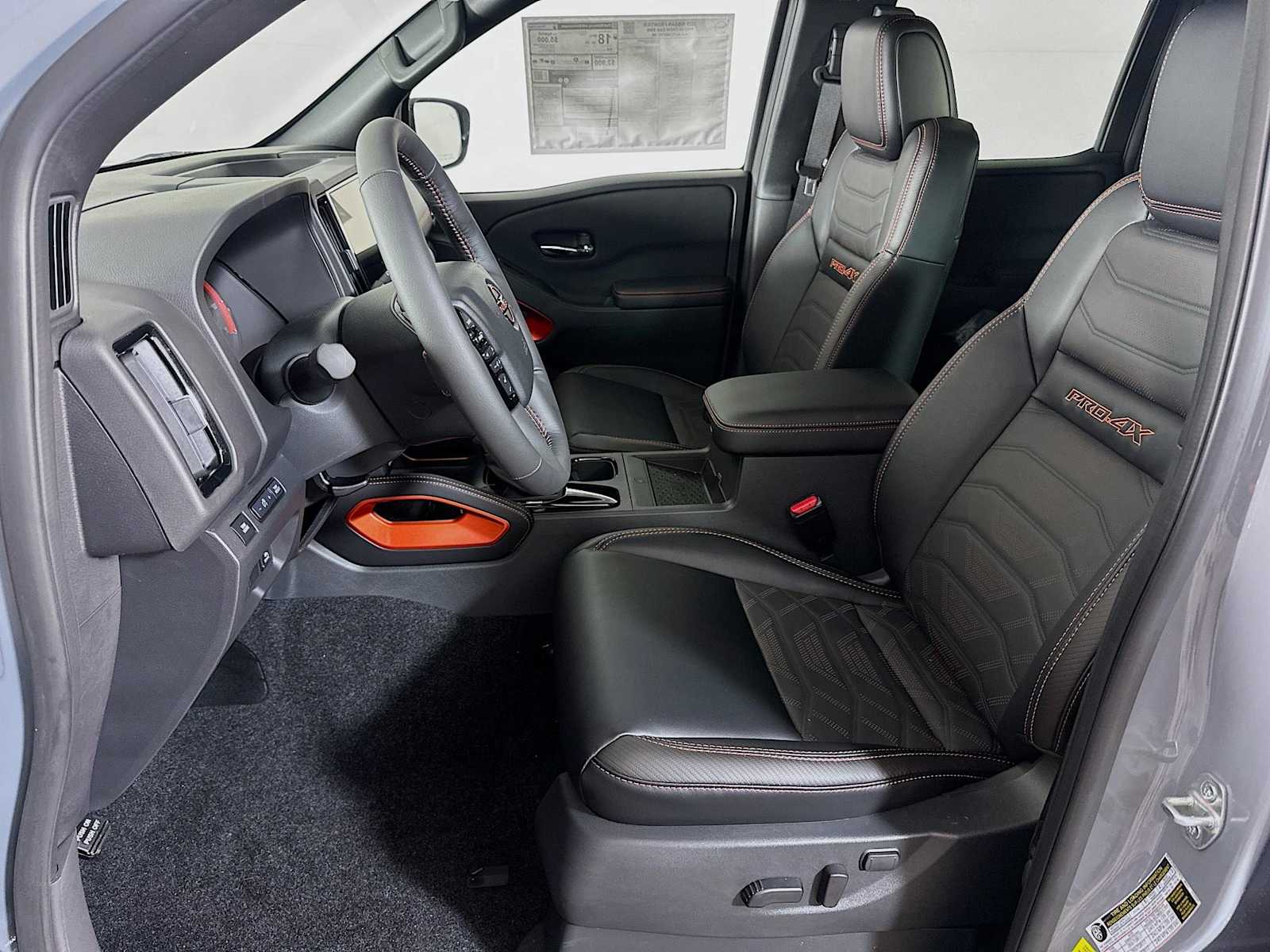 2025 Nissan Frontier Crew Cab PRO-4X photo 4