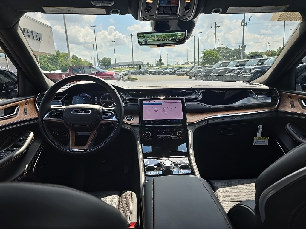 2025 Jeep Grand Cherokee L Summit Reserve photo 20