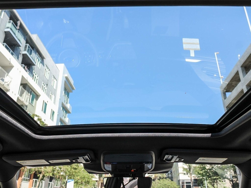 2025 Subaru Forester Premium photo 14