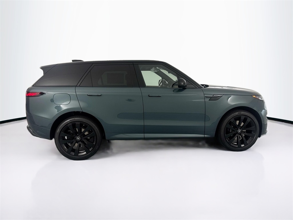 2025 Land Rover Range Rover Sport SE photo 4