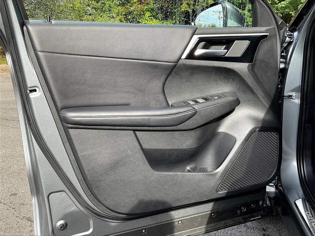 2024 Mitsubishi Outlander SE Ralliart photo 7