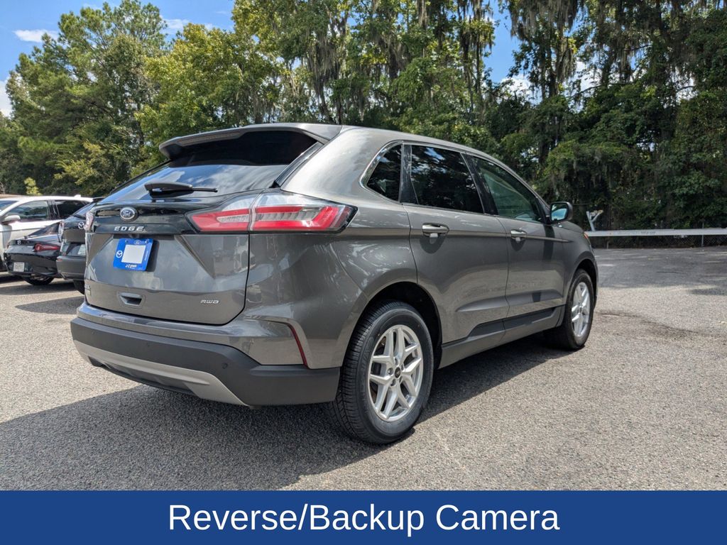 2023 Ford Edge SEL photo 4