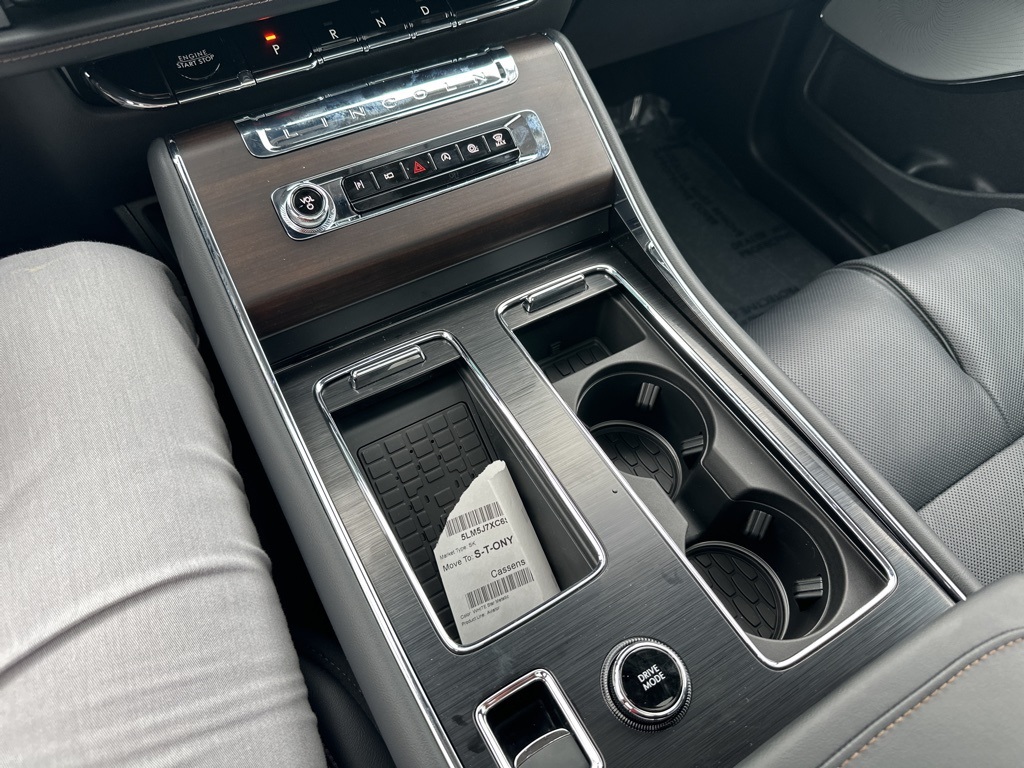2025 Lincoln Aviator Reserve photo 38