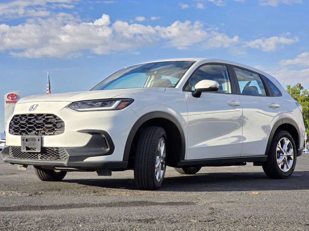 2023 Honda HR-V LX photo 2
