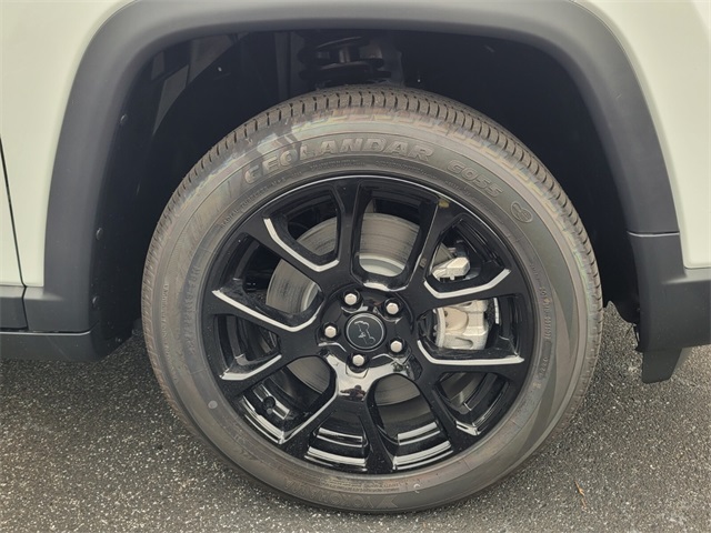 2025 Jeep Compass Latitude photo 9