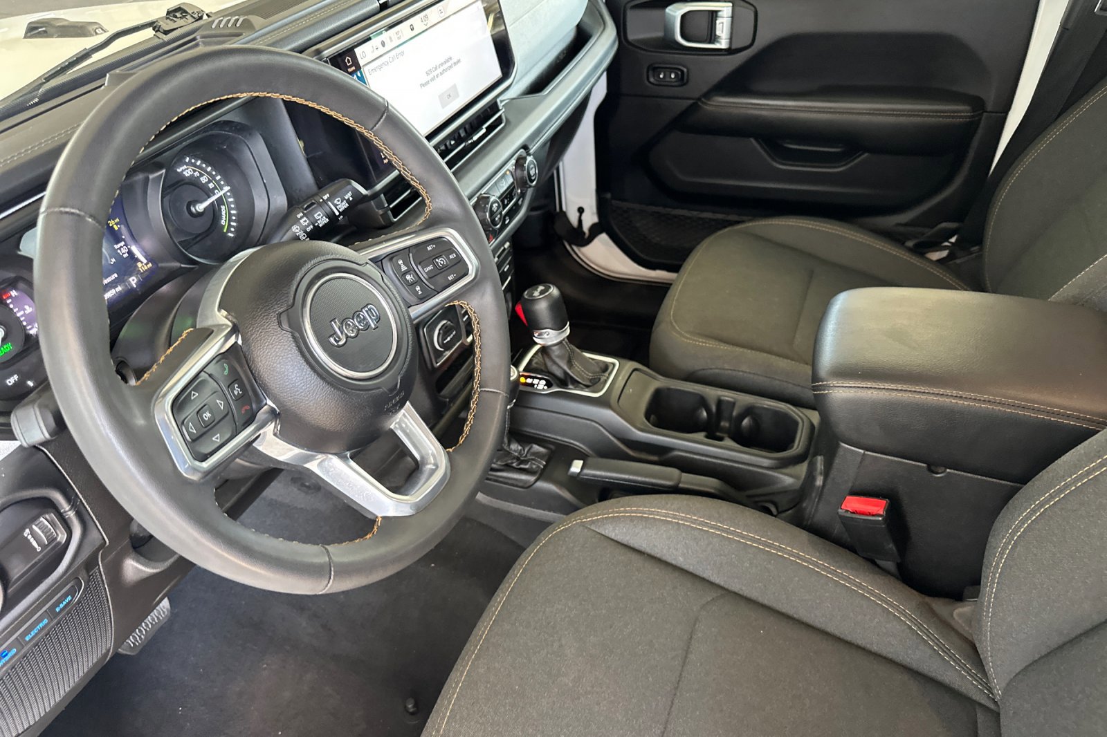 2024 Jeep Wrangler Sahara 4xe photo 10