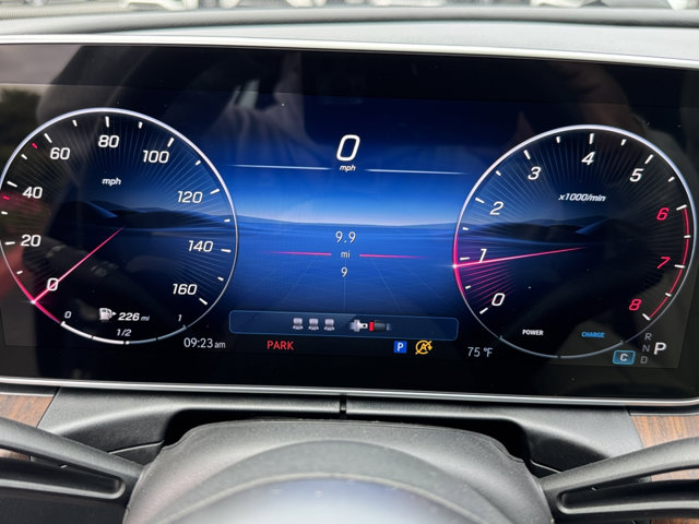 2025 Mercedes Benz C 300 photo 11