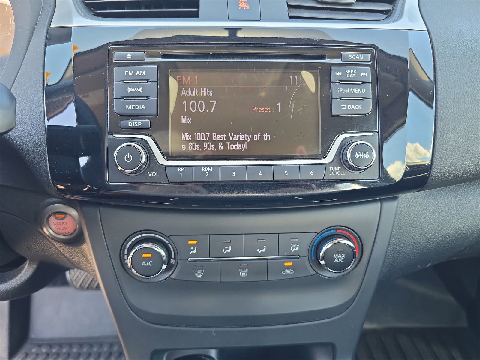 2017 Nissan Sentra SV photo 16