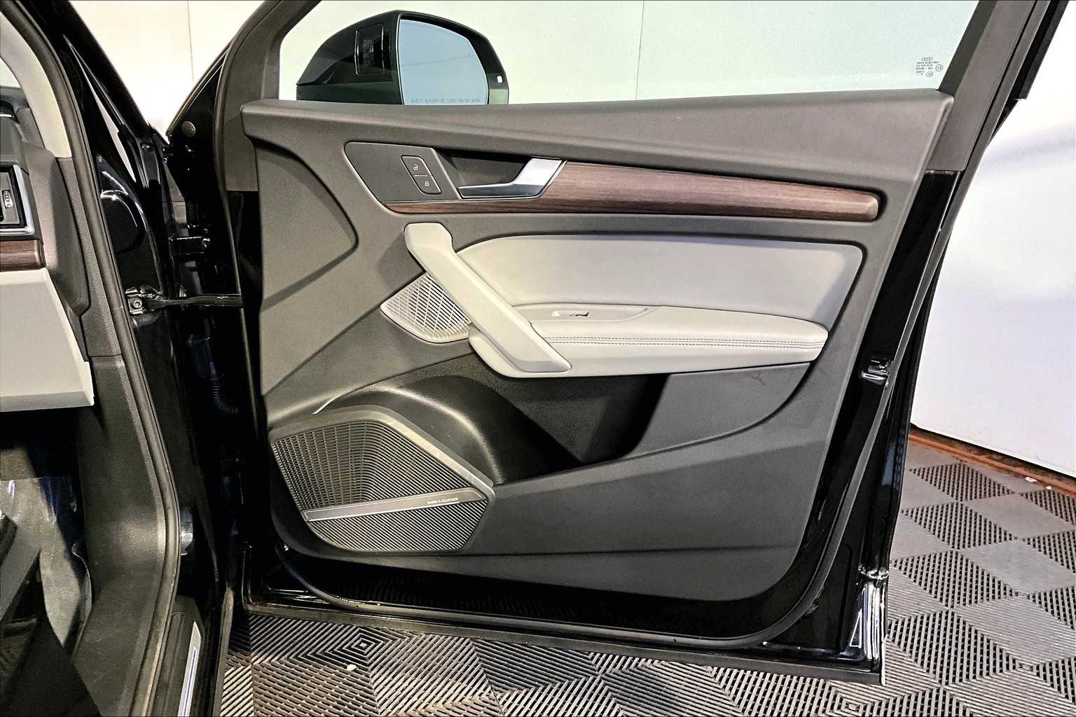 2023 Audi Q5 S line Premium Plus photo 20