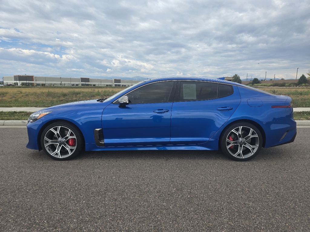 2021 Kia Stinger GT2 photo 2
