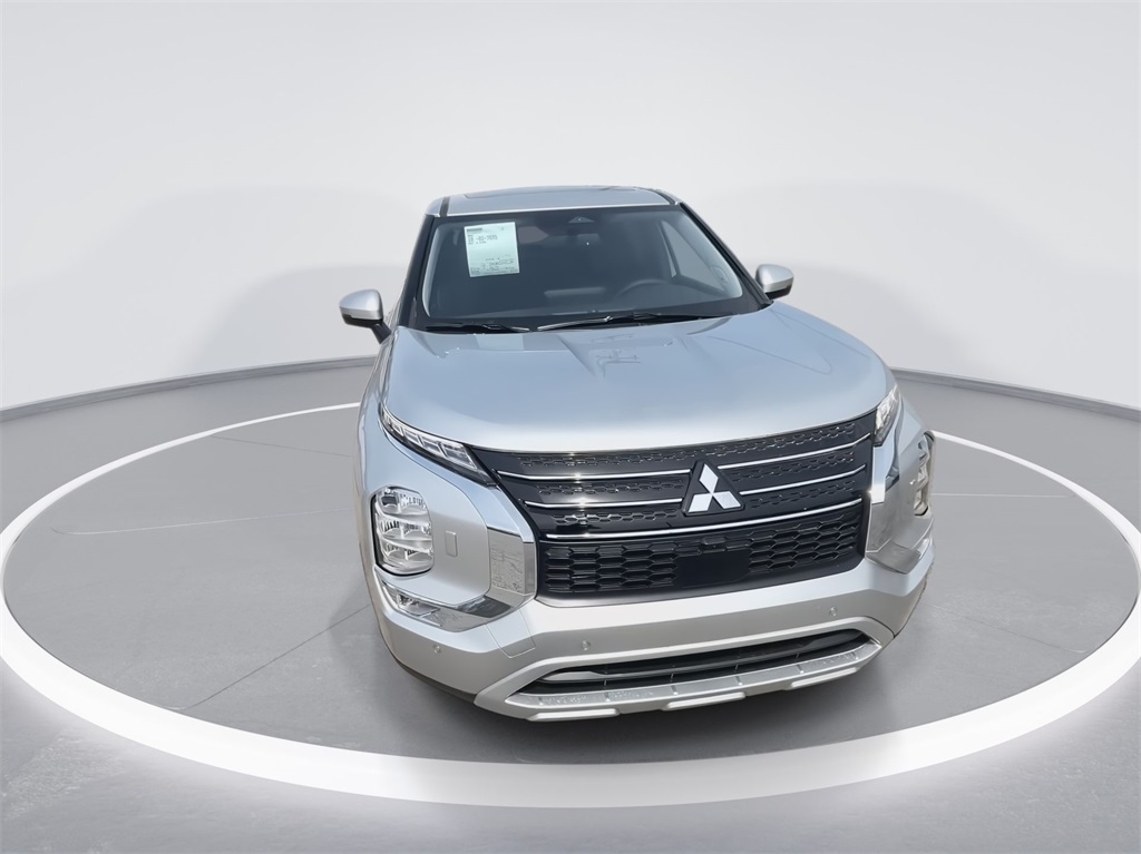 2025 Mitsubishi Outlander PHEV SE photo 3