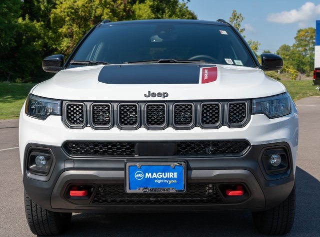 2023 Jeep Compass Trailhawk photo 3