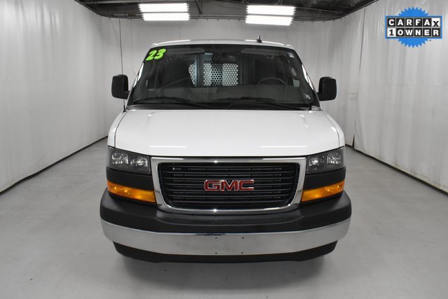2023 Gmc Savana Cargo 2500 photo 2