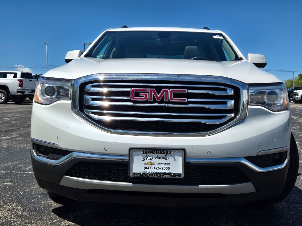 2017 Gmc Acadia SLT photo 2