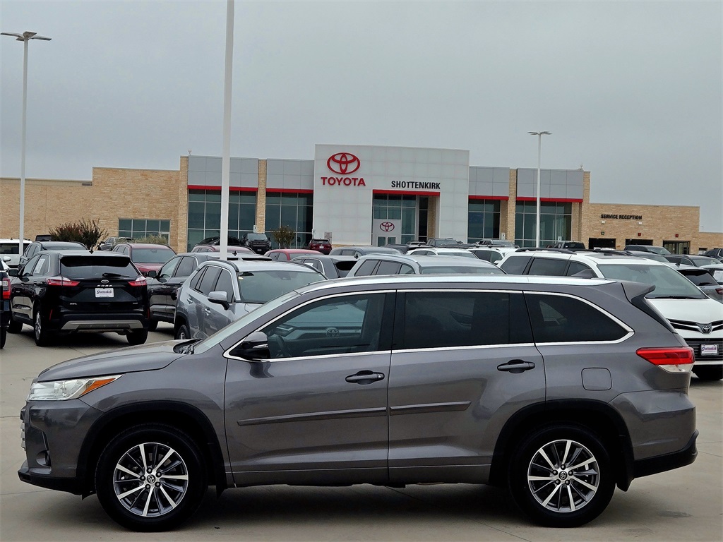 2018 Toyota Highlander XLE photo 4
