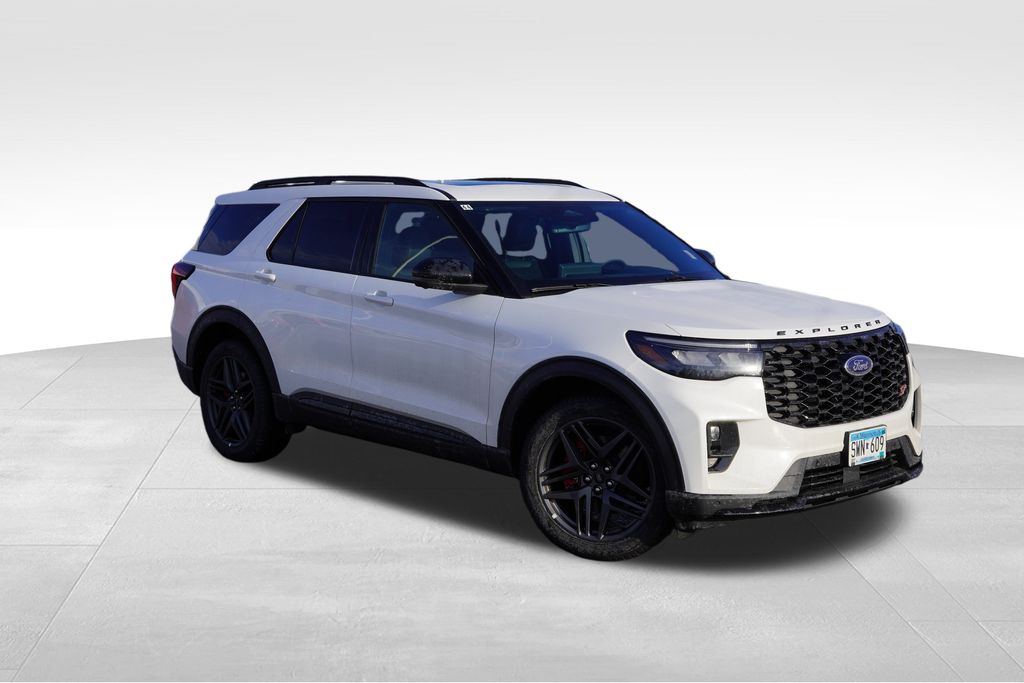 2025 Ford Explorer ST's photo