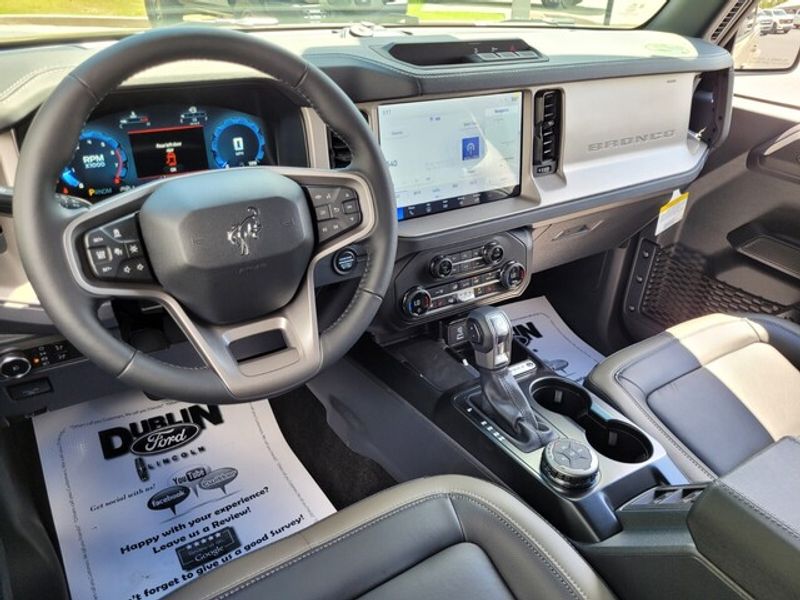 2025 Ford Bronco Outer Banks photo 8