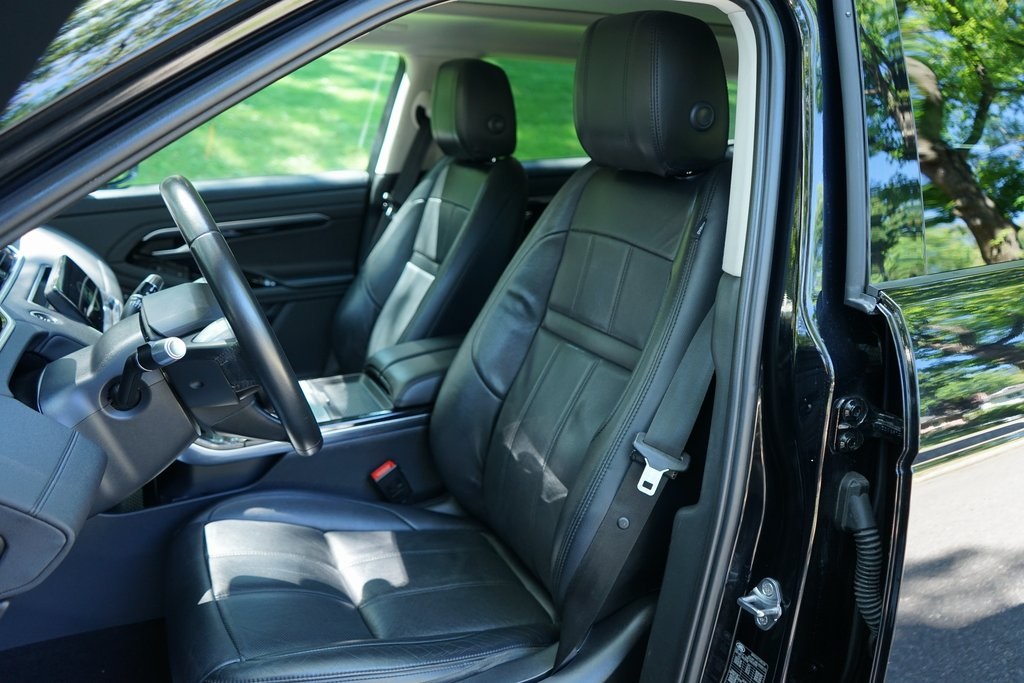 2020 Land Rover Range Rover Evoque SE photo 3