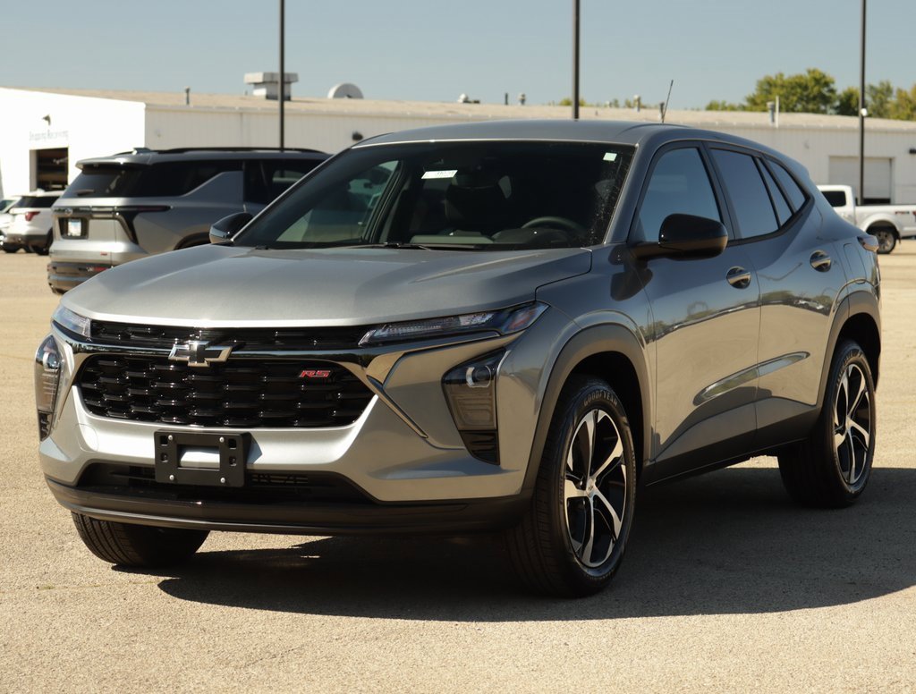 2026 Chevrolet Trax photo 2