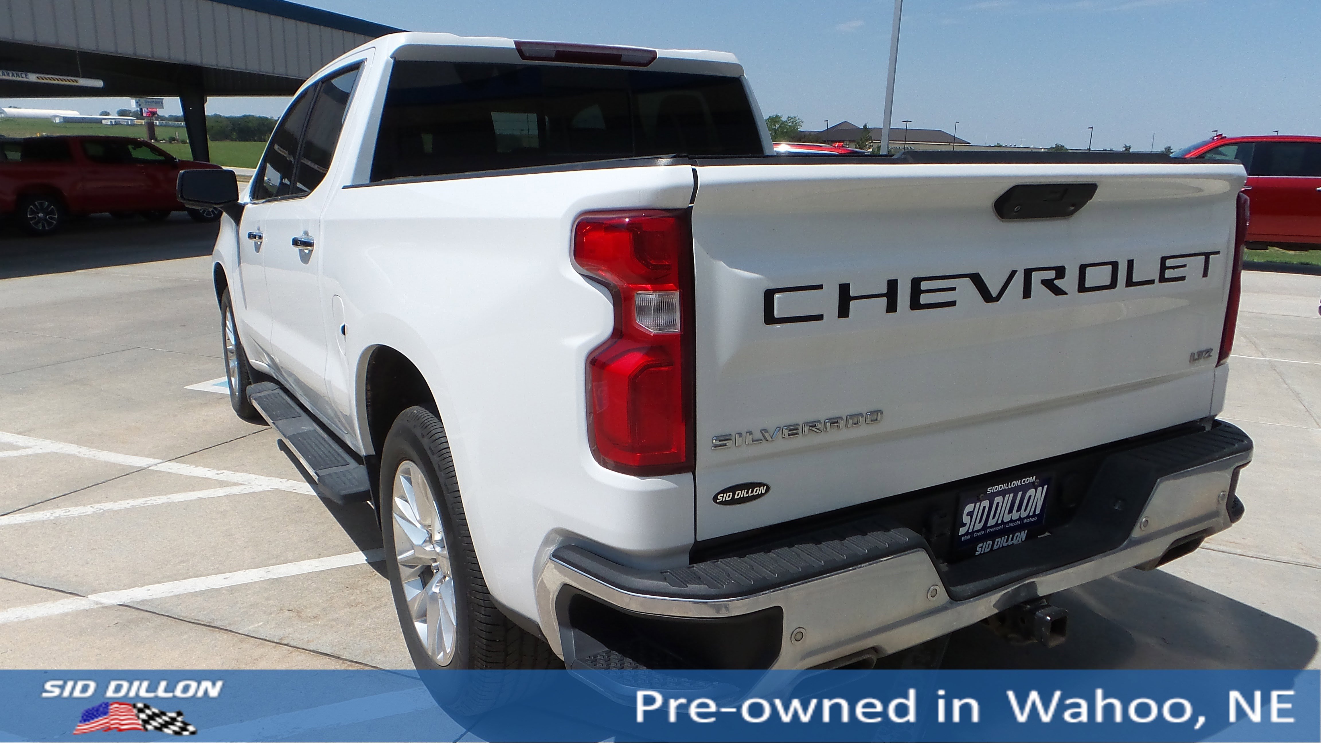 2019 Chevrolet Silverado 1500 LTZ photo 2