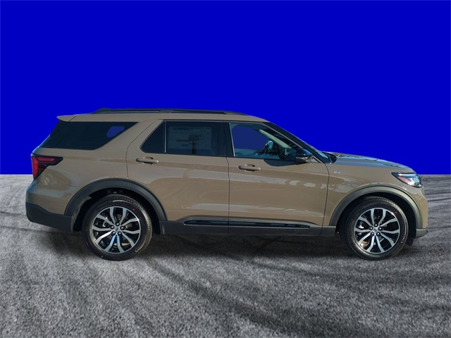 2026 Ford Explorer ST-Line photo 3