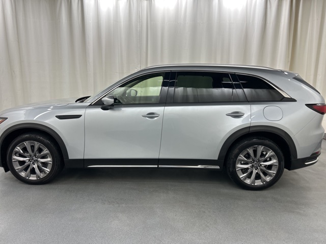 2024 Mazda CX-90 Premium photo 3