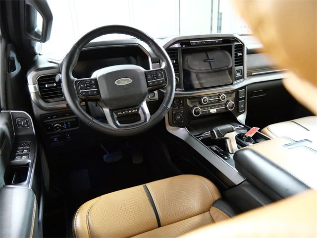 2023 Ford F-150 Platinum photo 3
