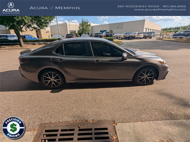 2021 Toyota Camry SE photo 7