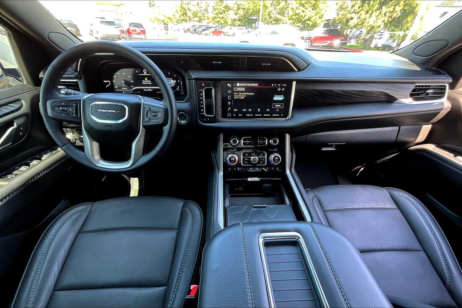 2024 Gmc Yukon Denali photo 12